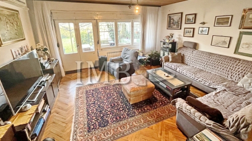 ZAGREB, SREBRENJAK | TROSOBNI STAN 101 m2 S DVORIŠTEM 