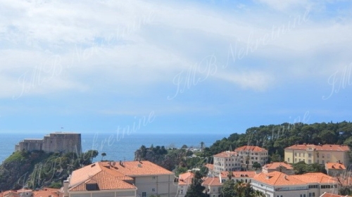 Kuća površine 212,90 m2 na zemljištu 560 m2 – Dubrovnik